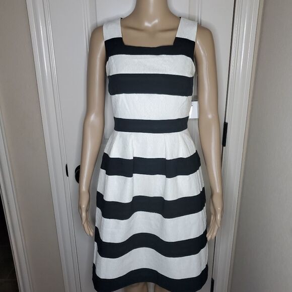I.N.C Adorable striped fit and flare dress - Picture 4 of 7